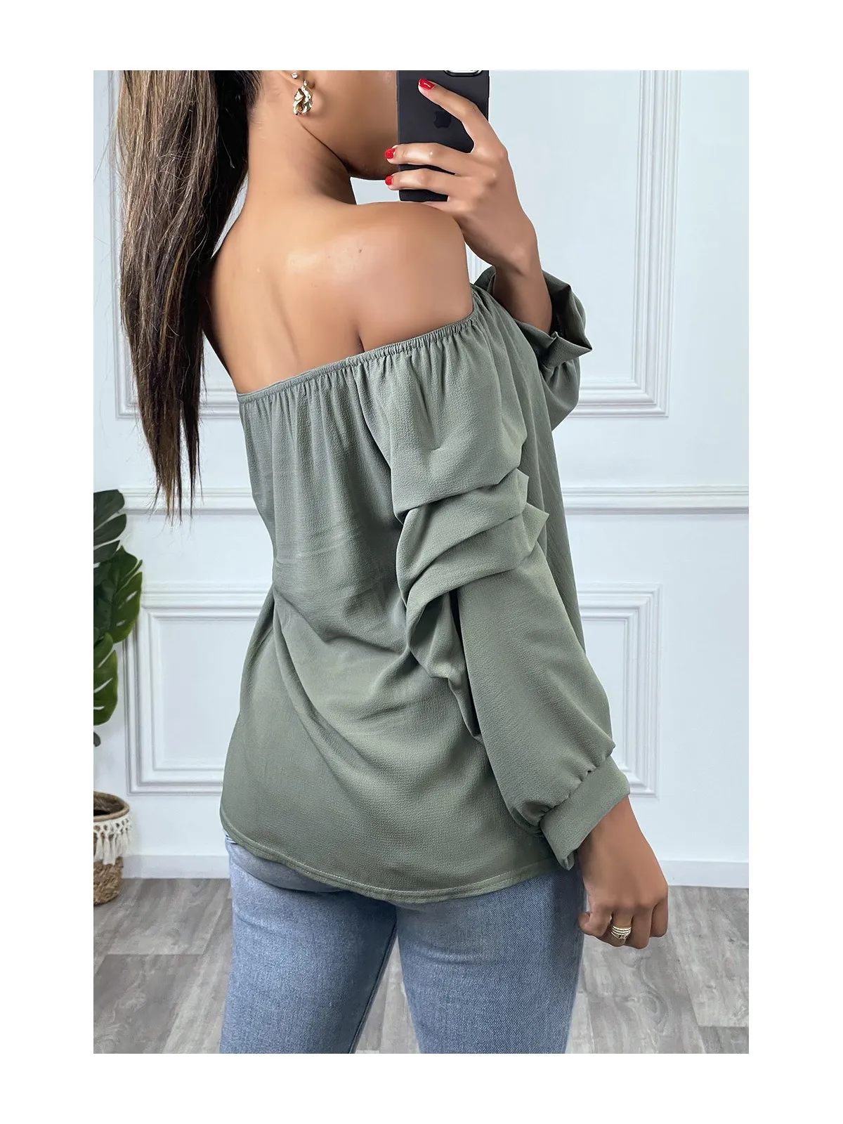 Blouse kaki à manches longues bouffantes et col bateau