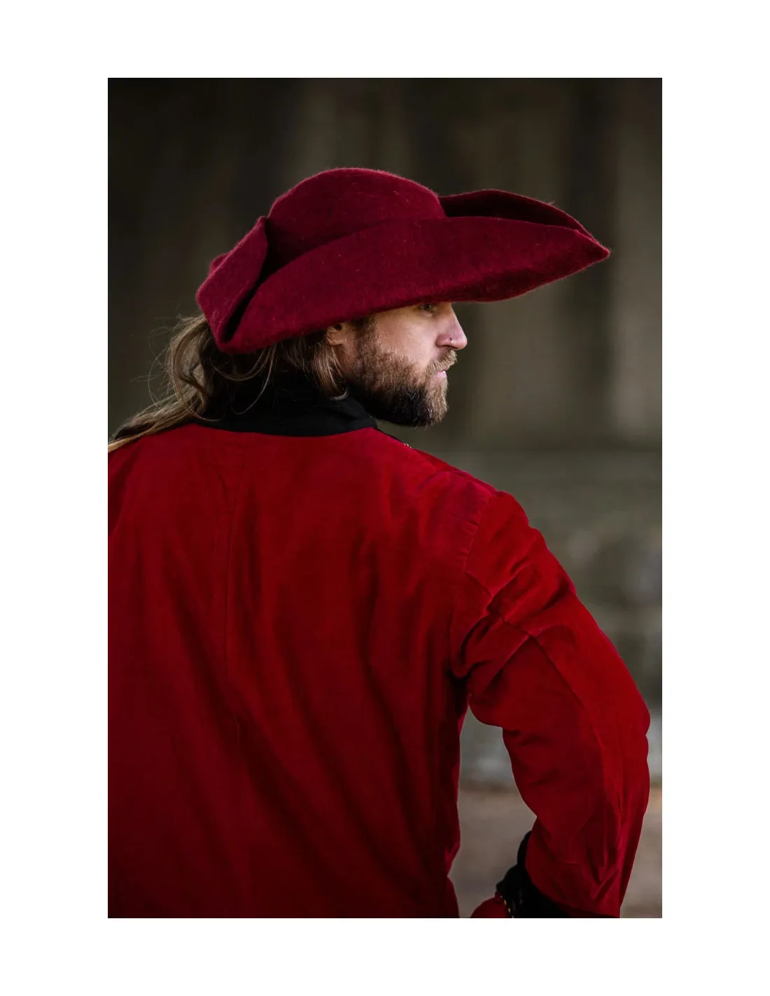 Bonnet tricorne pirate Hugo en laine rouge ⚔️ Boutique Épées