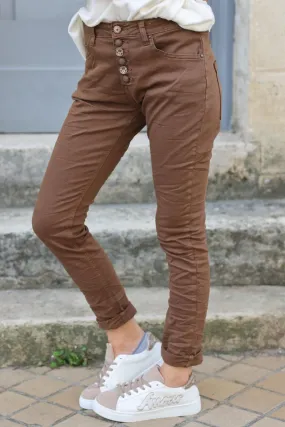 Jean chocolat coupe slim stretch boutons fantaisie bronze