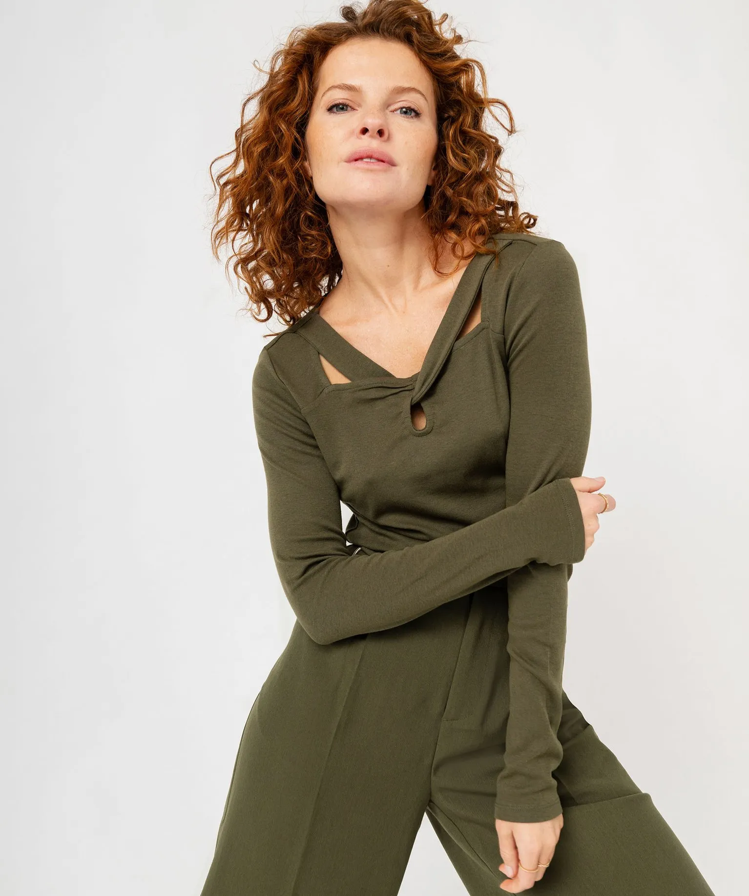 tee-shirt a manches longues avec col fantaisie femme vert t-shirts manches longues