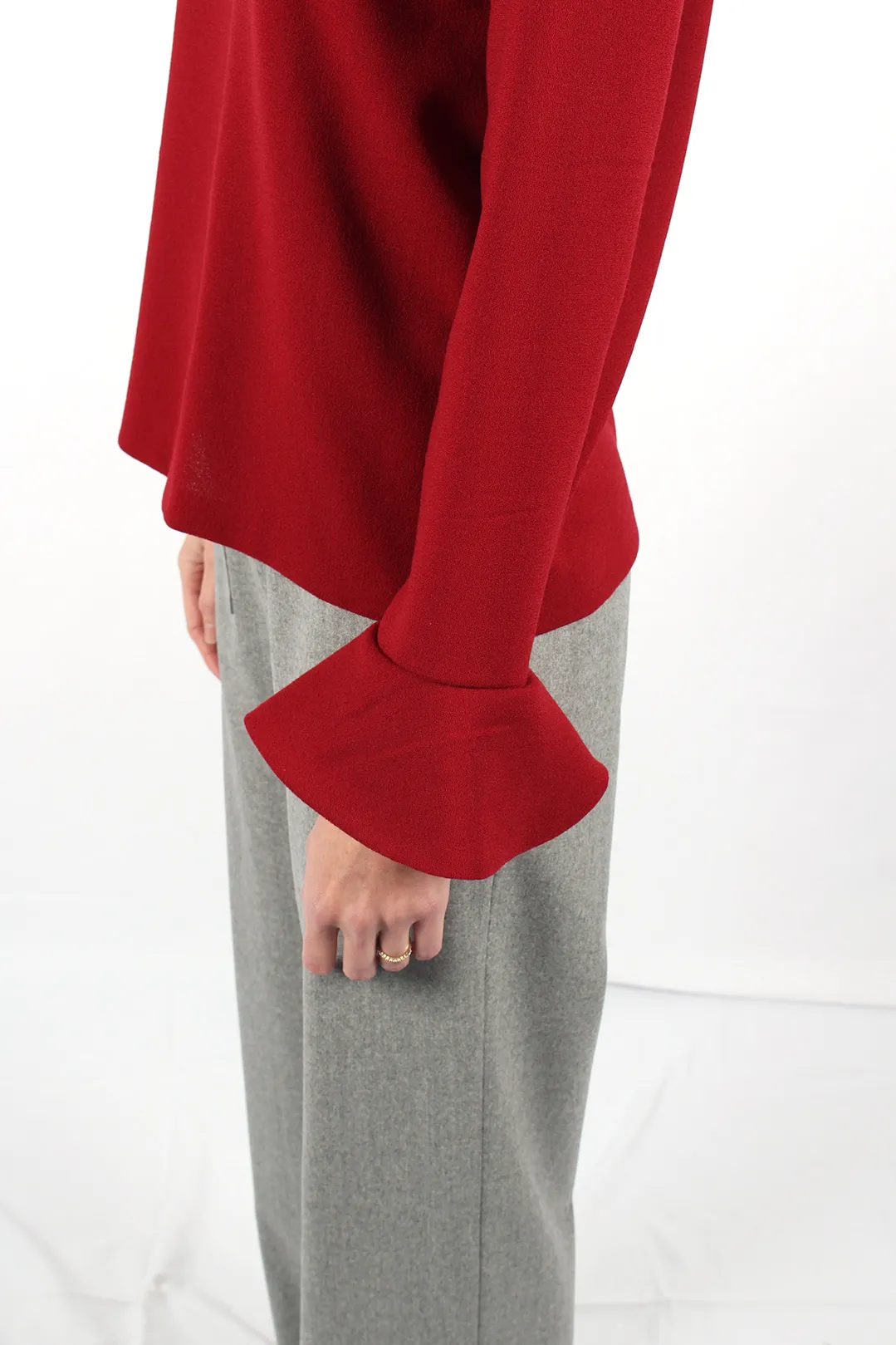 Top rouge manches à volants en crêpe de laine Emmanuelle